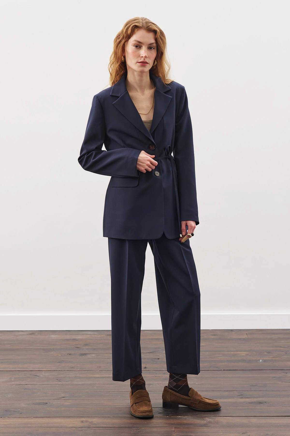 PLEATED DETAIL STRAIGHT CUT PANTS NAVY PLEATED DETAIL STRAIGHT CUT PANTS NAVY