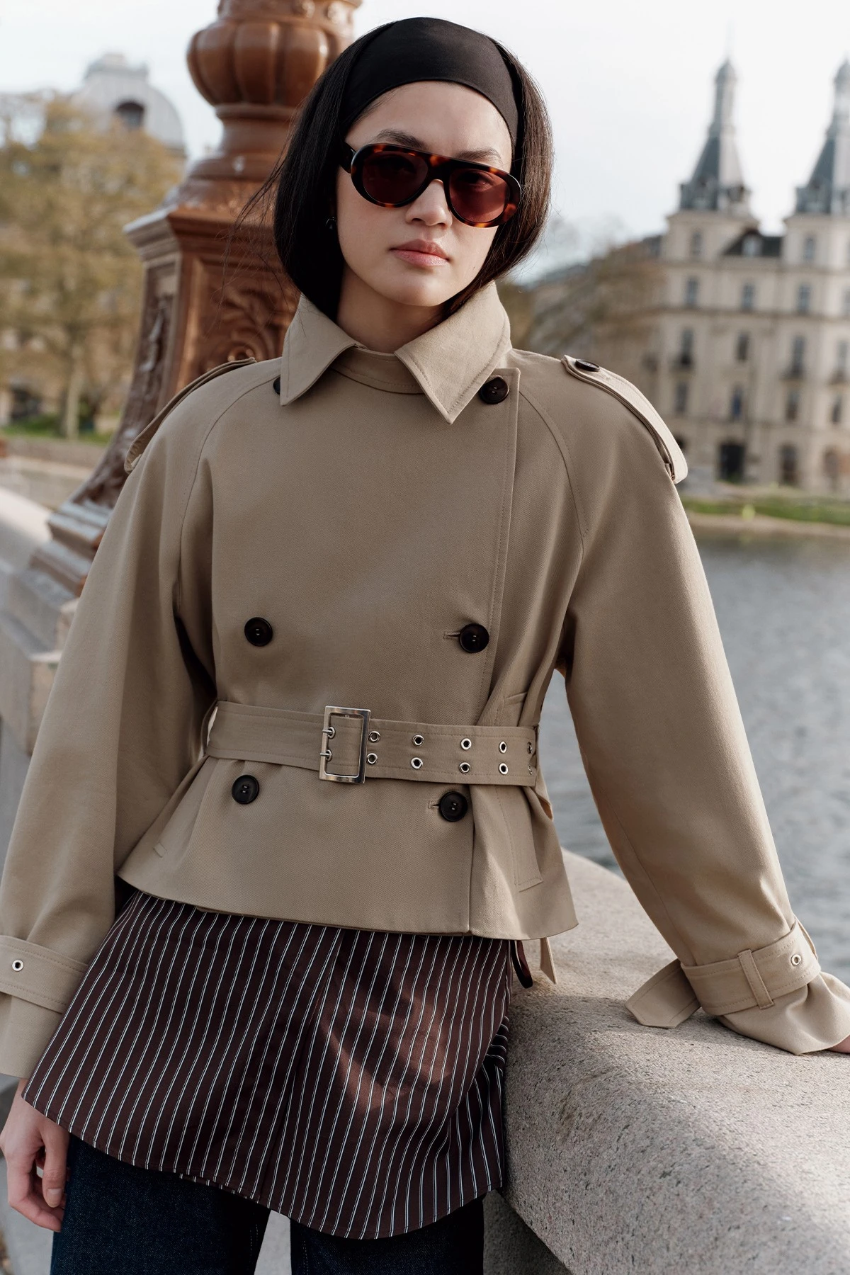 BELTED SHORT TRENCH COAT SAND