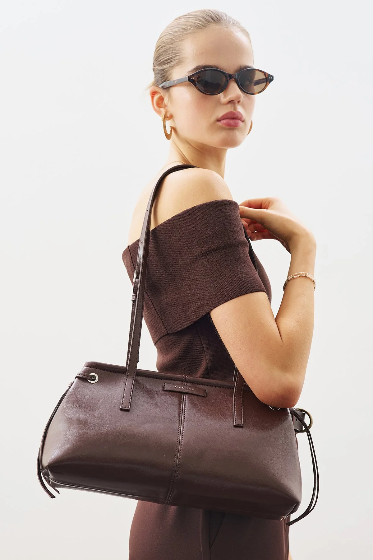 ŞERİT DETAYLI ÇANTA KAHVERENGİ ŞERİT DETAYLI ÇANTA KAHVERENGİ