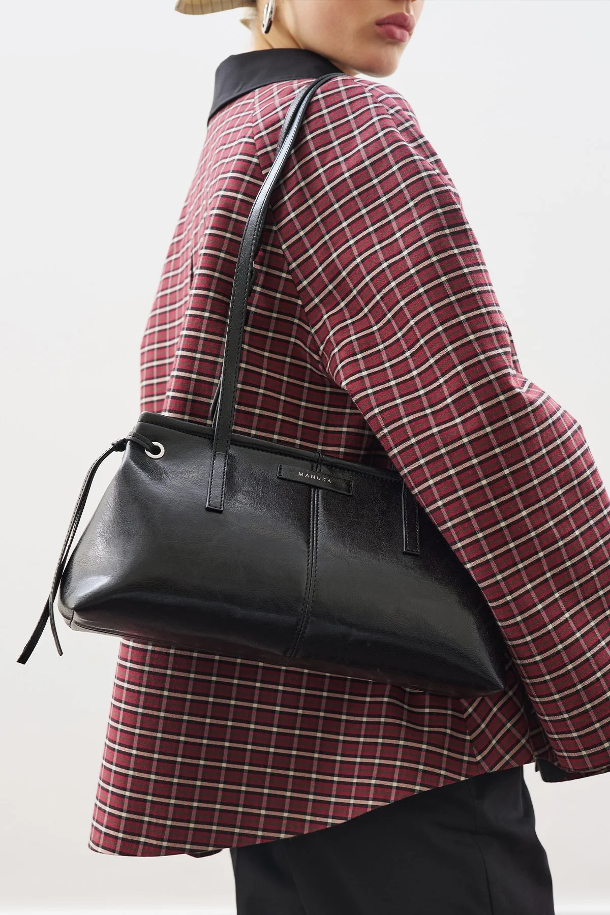 ŞERİT DETAYLI ÇANTA SİYAH ŞERİT DETAYLI ÇANTA SİYAH