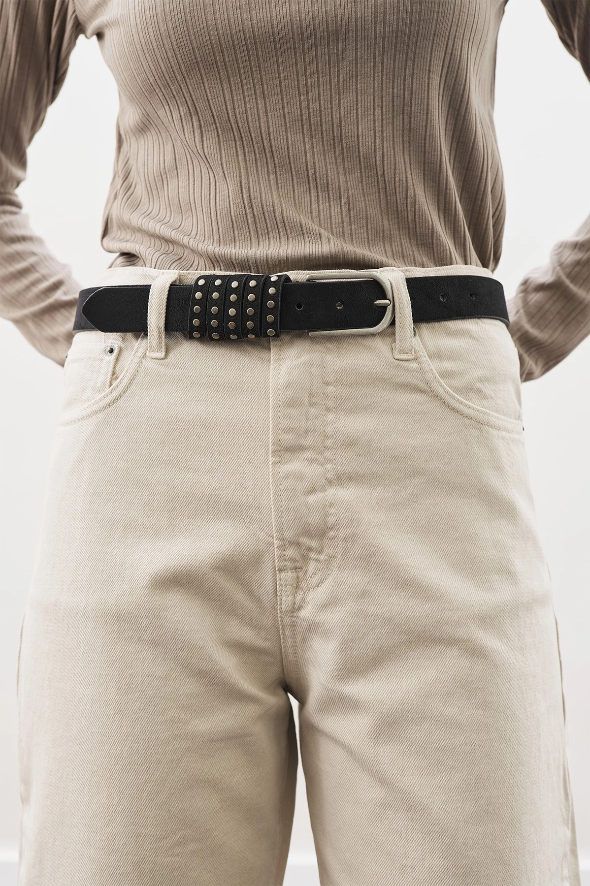 STUD DETAIL BELT BLACK