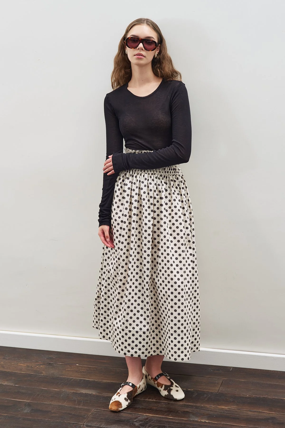 POLKA DOT GATHERED WAIST SKIRT ECRU
