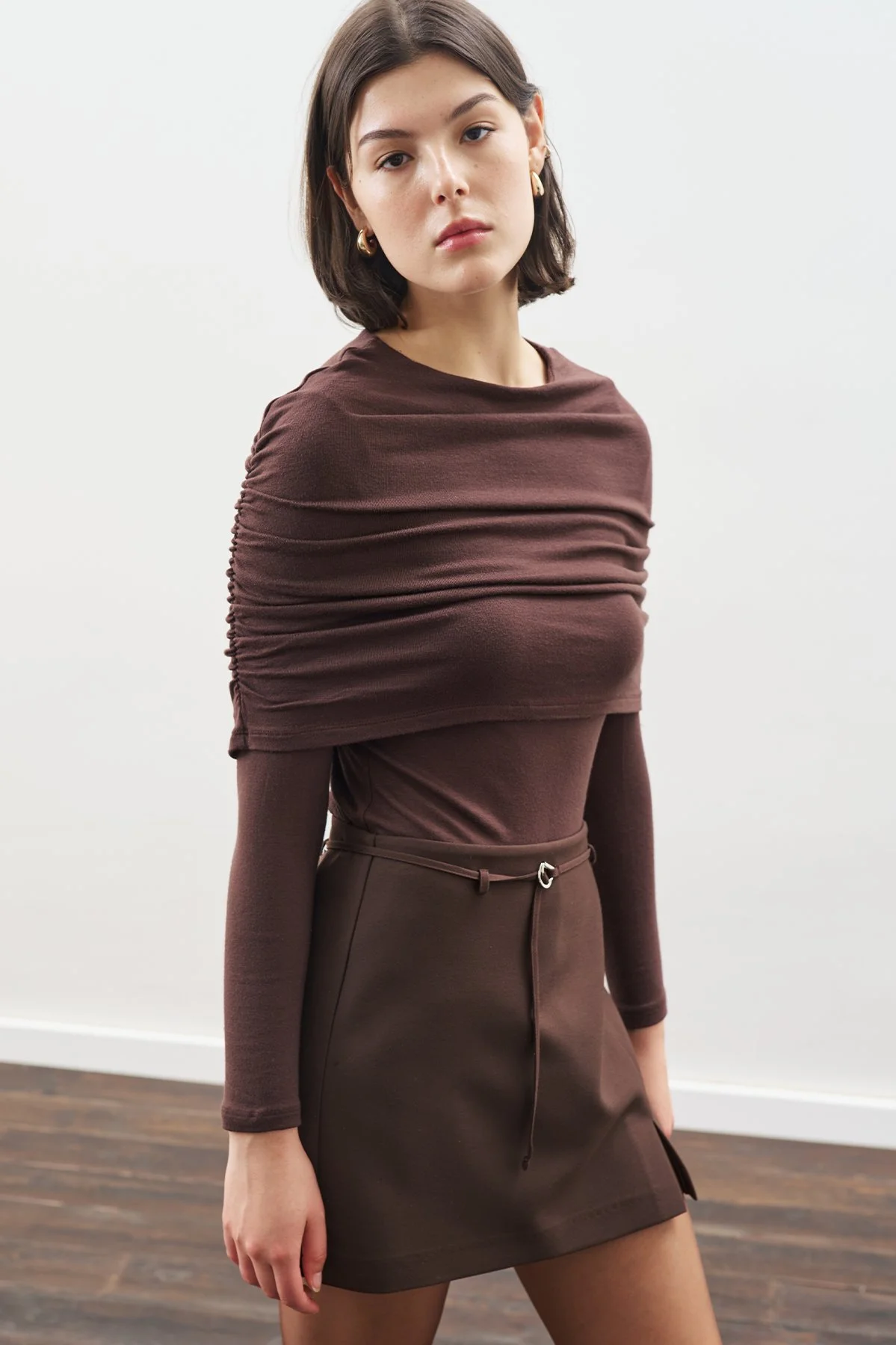 BÜZGÜ DETAYLI BLUZ ACI KAHVE