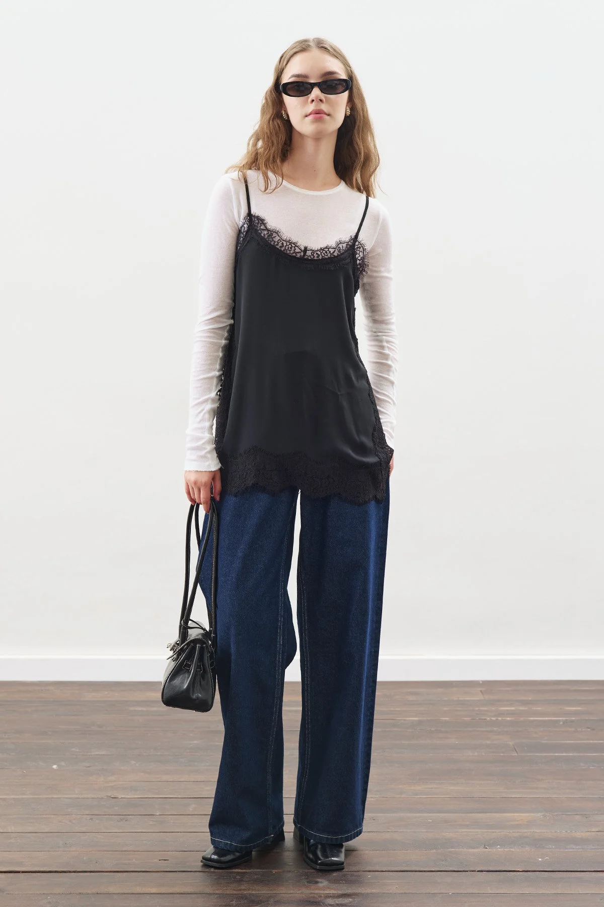 LACE-STRIP STRAP BLOUSE BLACK