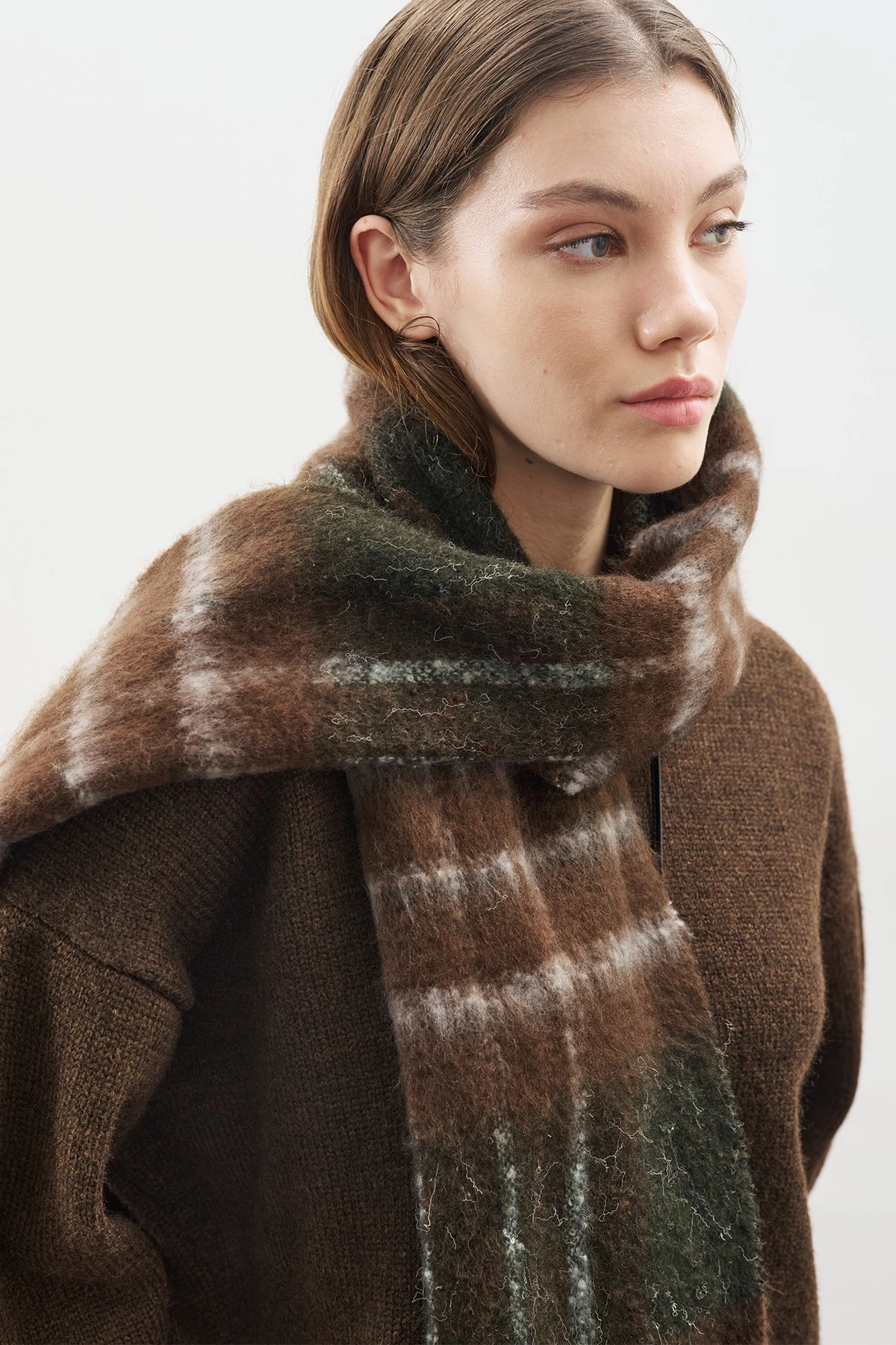 EKOSE DESENLİ ATKI GRİ