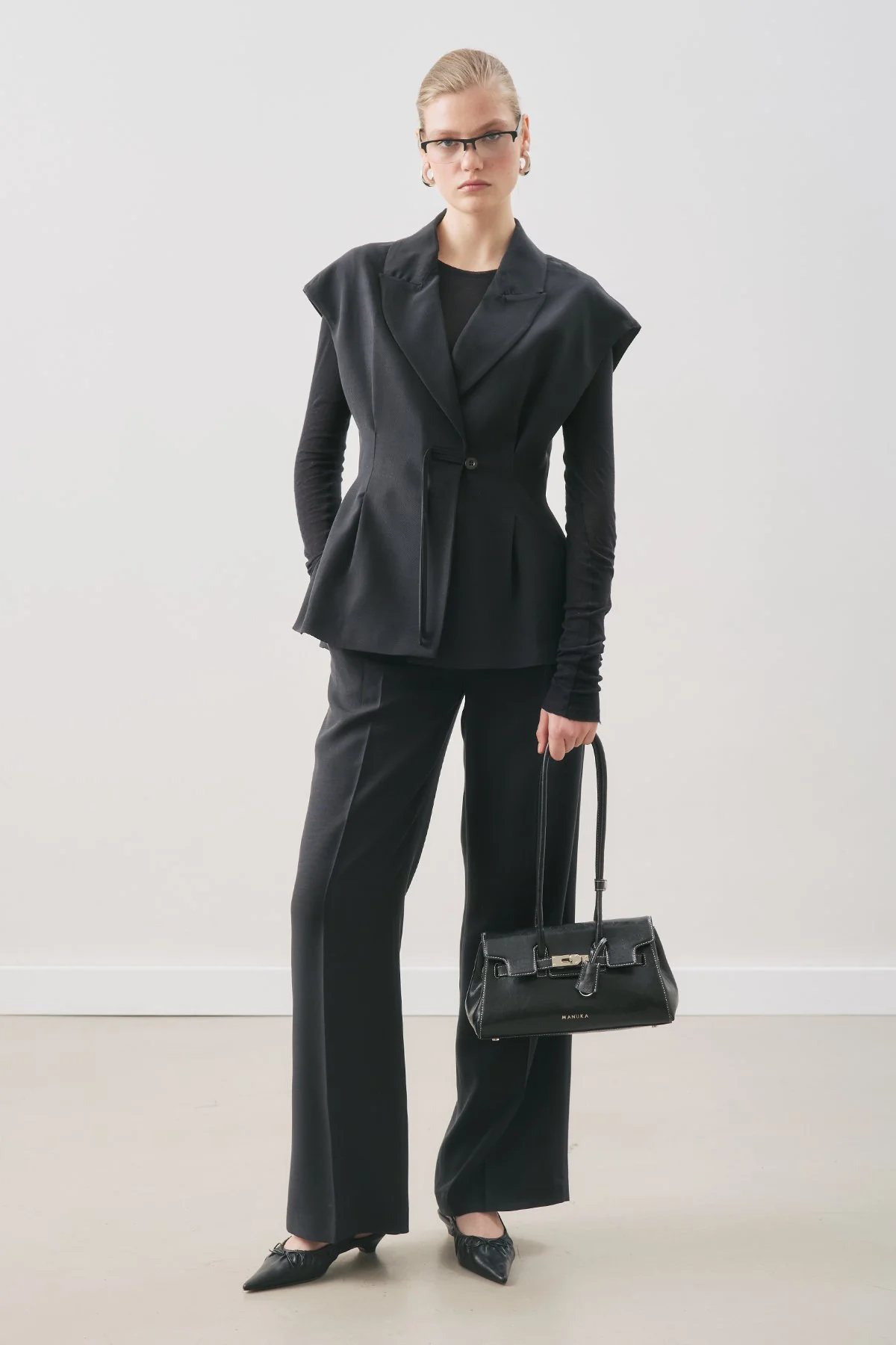 DÖKÜMLÜ TENCEL KEMERLİ YELEK SİYAH