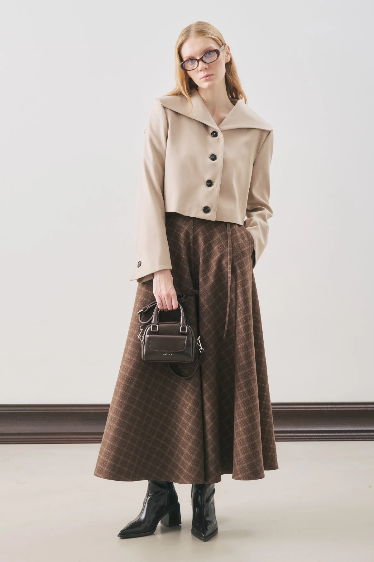 LOREN KISA GENİŞ YAKALI CEKET BEJ