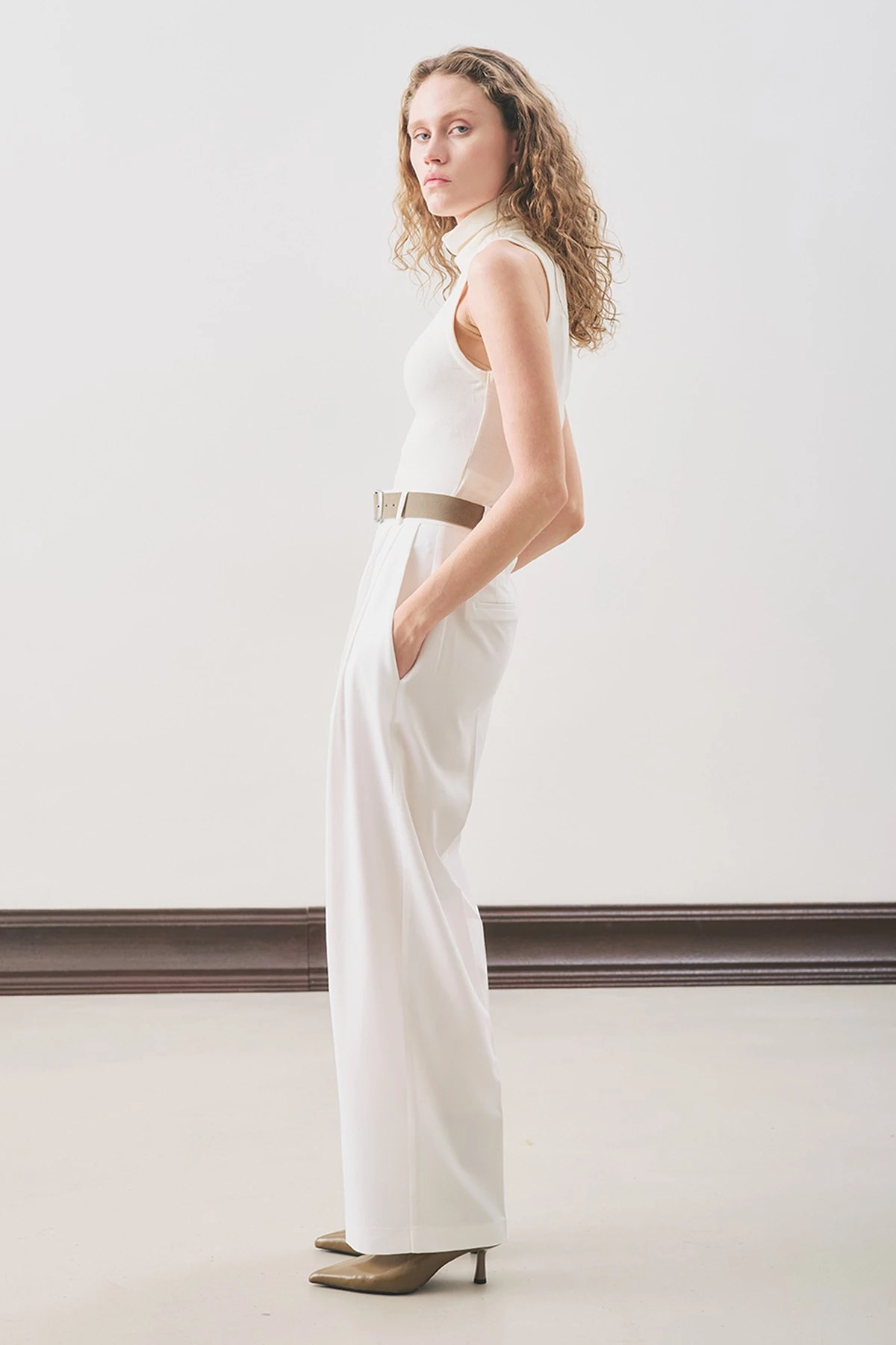 CLASSIC PLEATED PANTS ECRU