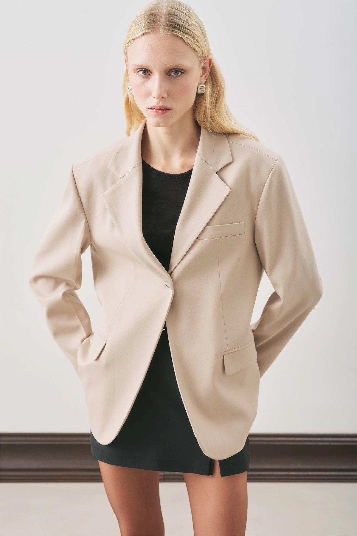 JUN SINGLE-BUTTON BLAZER JACKET BEIGE