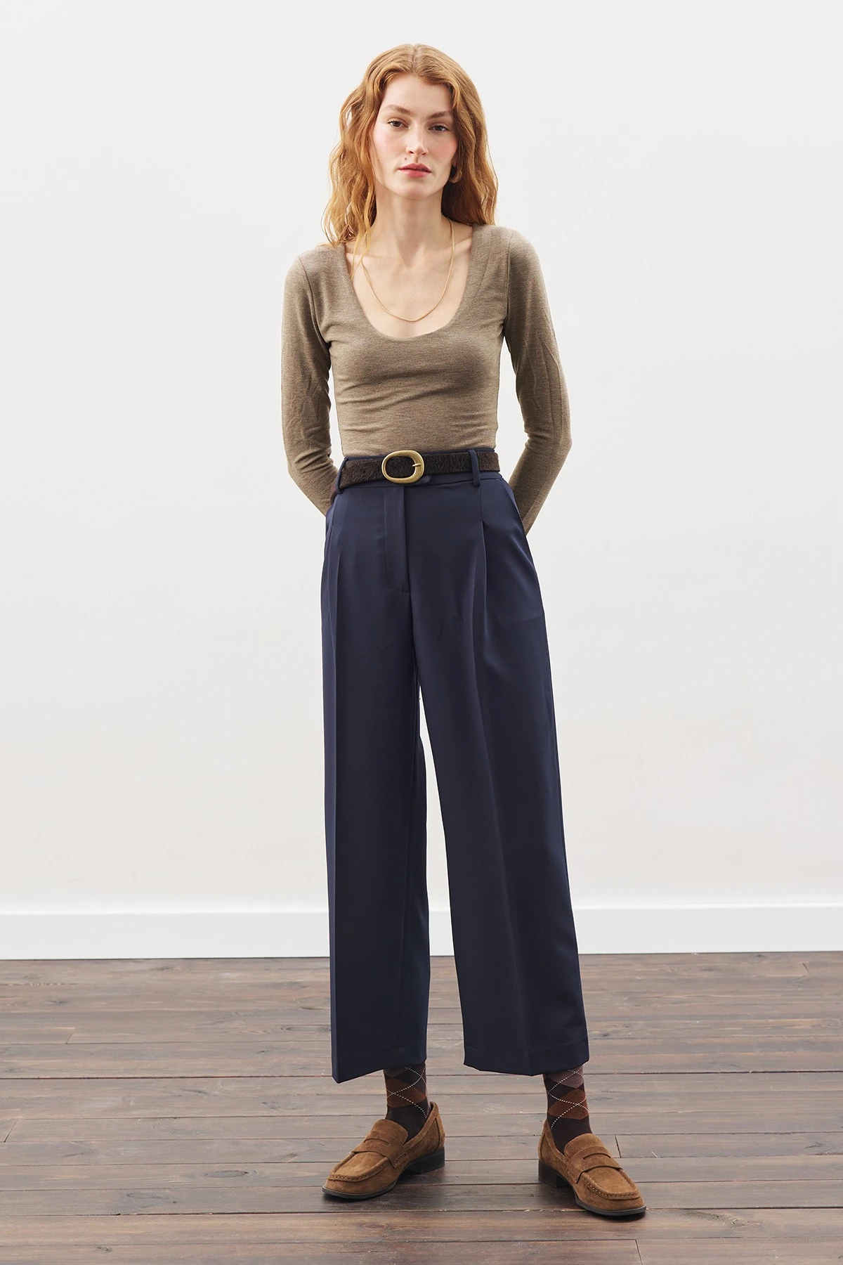 PLEATED DETAIL STRAIGHT CUT PANTS NAVY