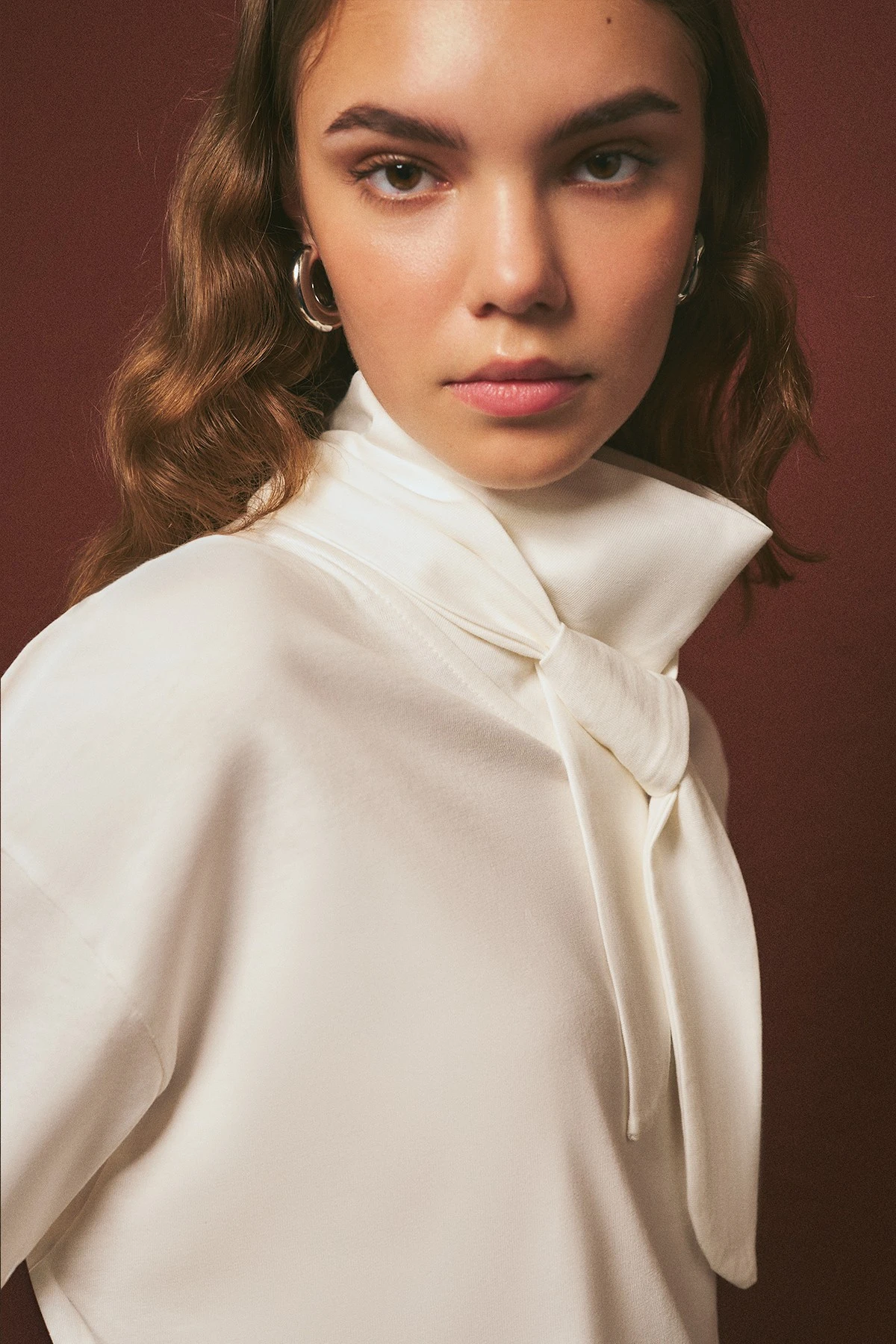 HIGH NECK TIE-BLOUSE ECRU