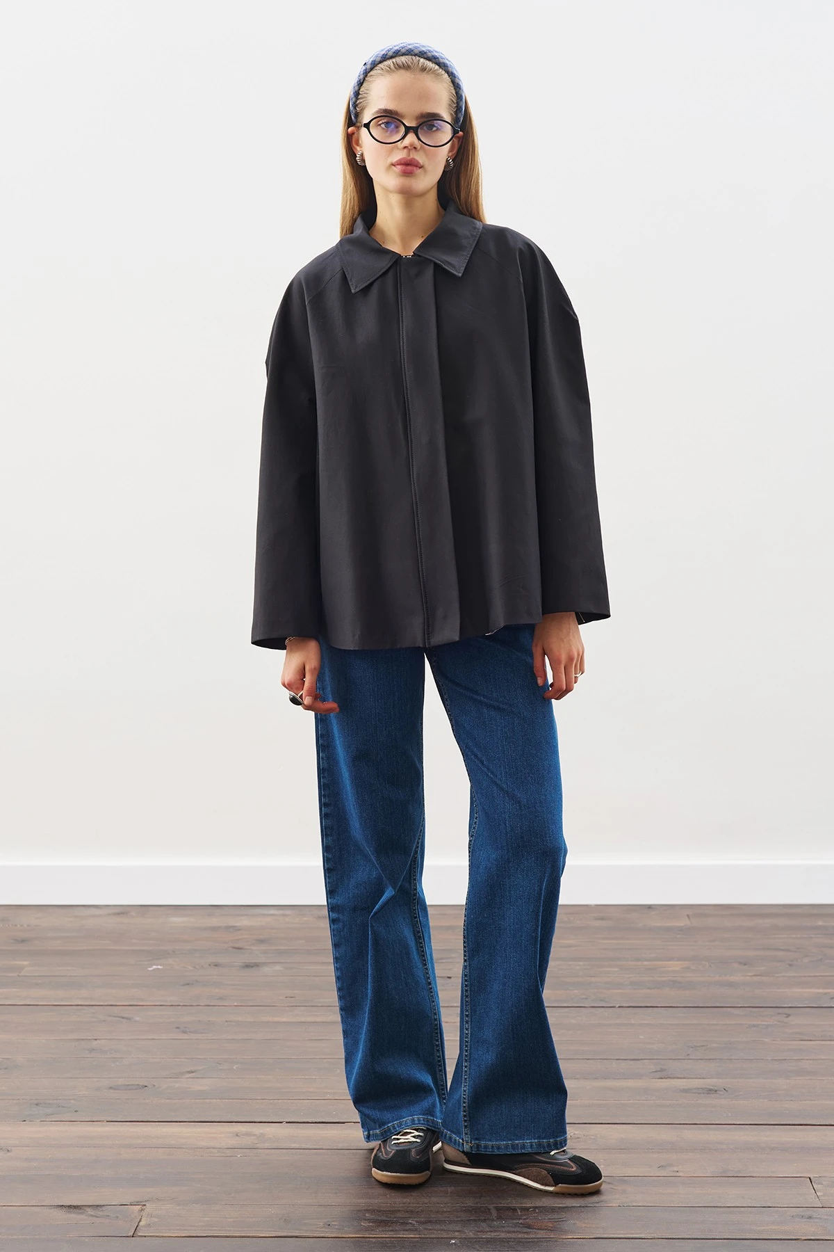 KONTRAST YAKALI TRENÇKOT SİYAH