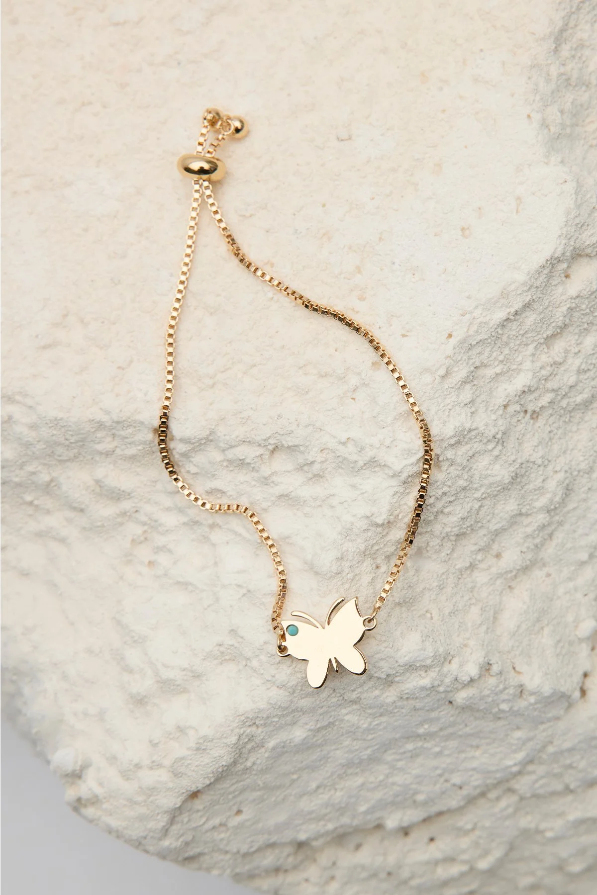 BUTTERFLY DETAIL CHAIN BRACELET GOLD