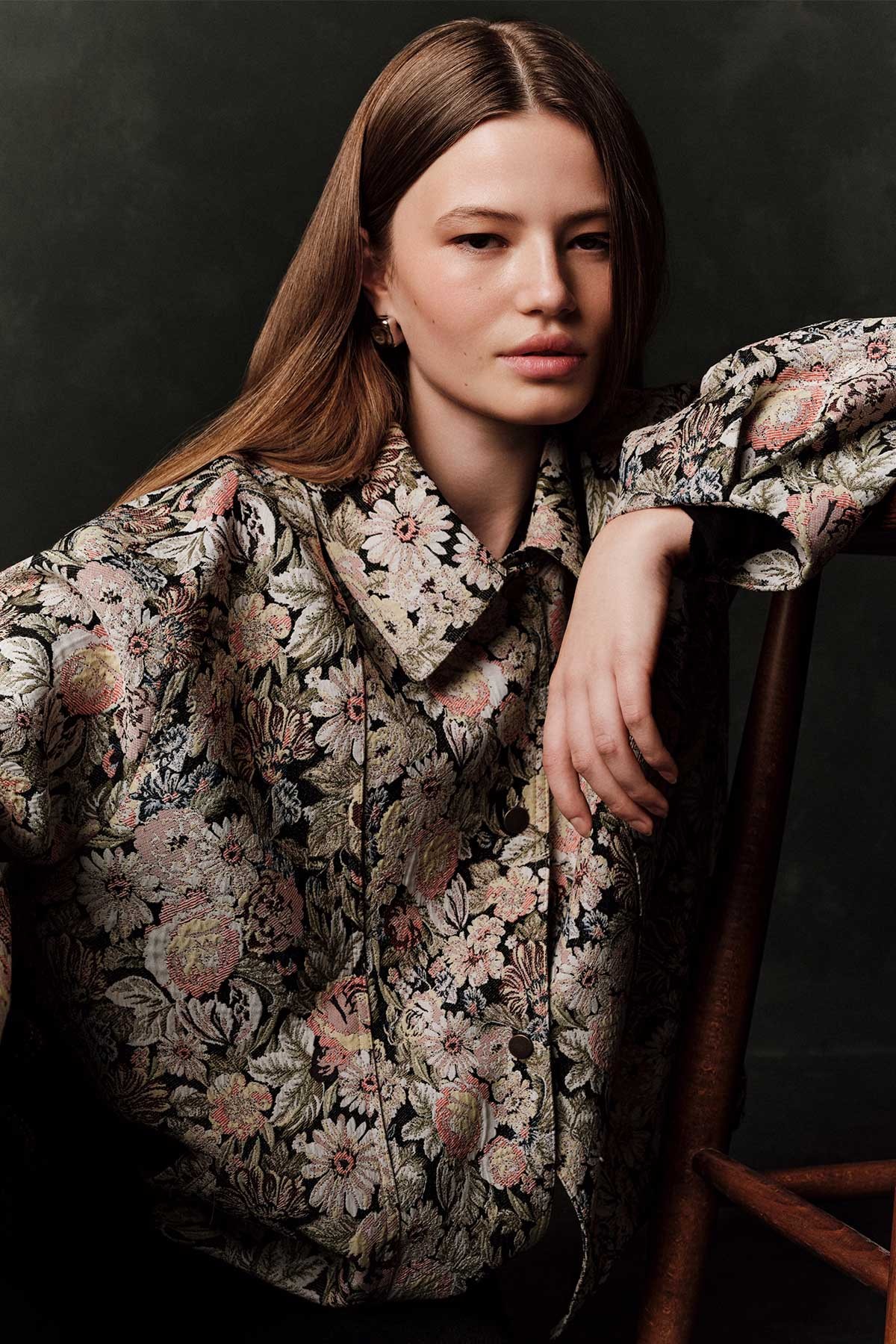 JAKARLI DESENLİ TASARIM CEKET PUDRA