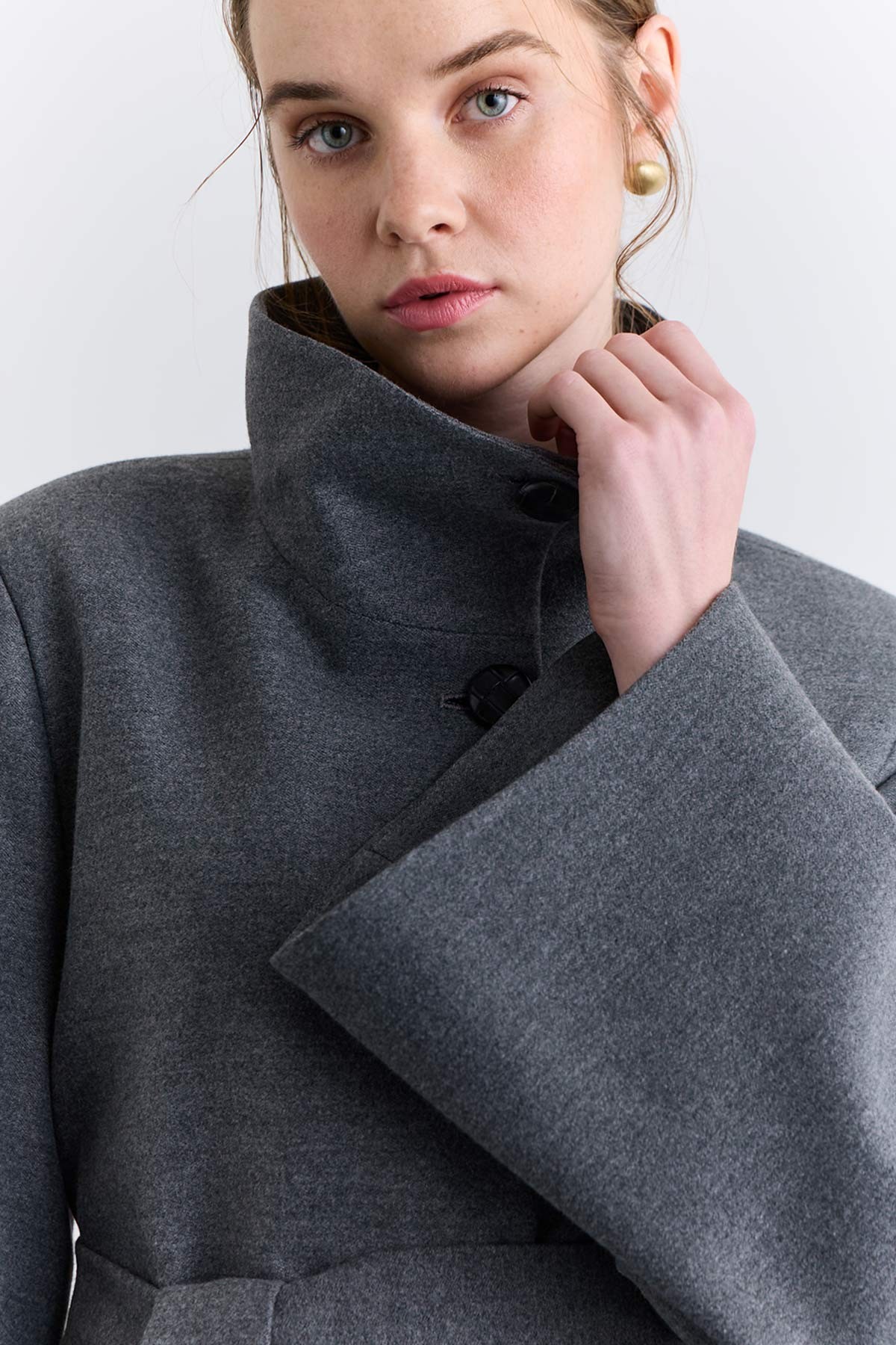 GENİŞ KOL KUŞAKLI CEKET GRİ