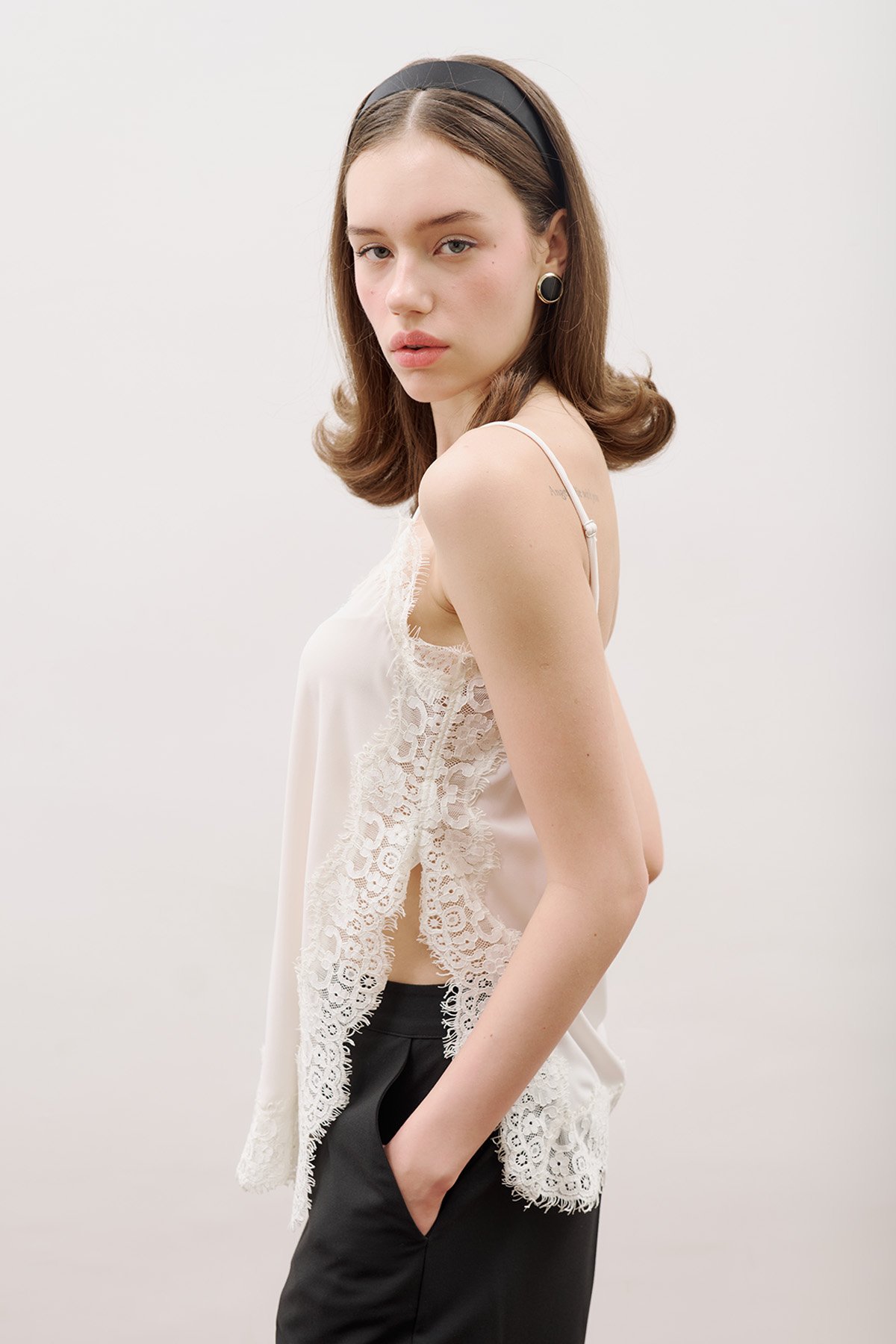 LACE-STRIP STRAP BLOUSE ECRU - 2