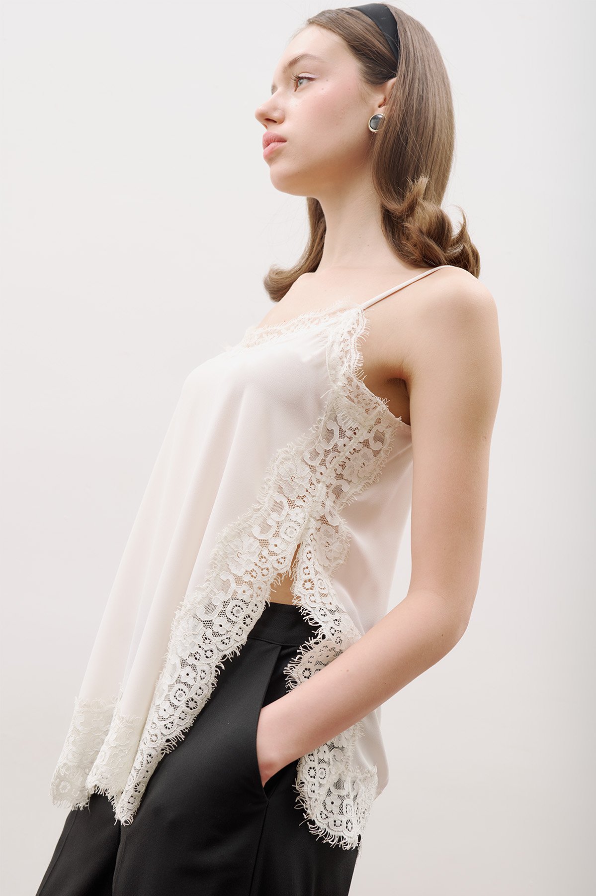 LACE-STRIP STRAP BLOUSE ECRU - 3