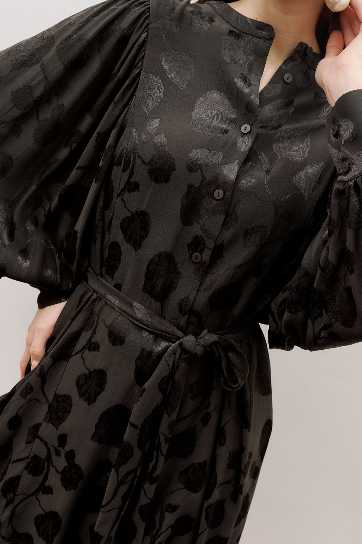 JAKARLI SATEN GÖMLEK SİYAH - 4