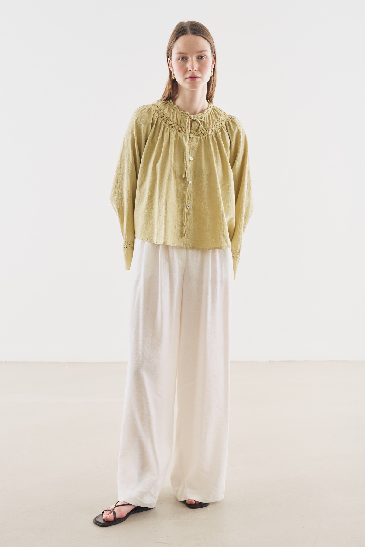 DOKULU İŞLEMELİ KISA BLUZ SOFT YEŞİL - 3