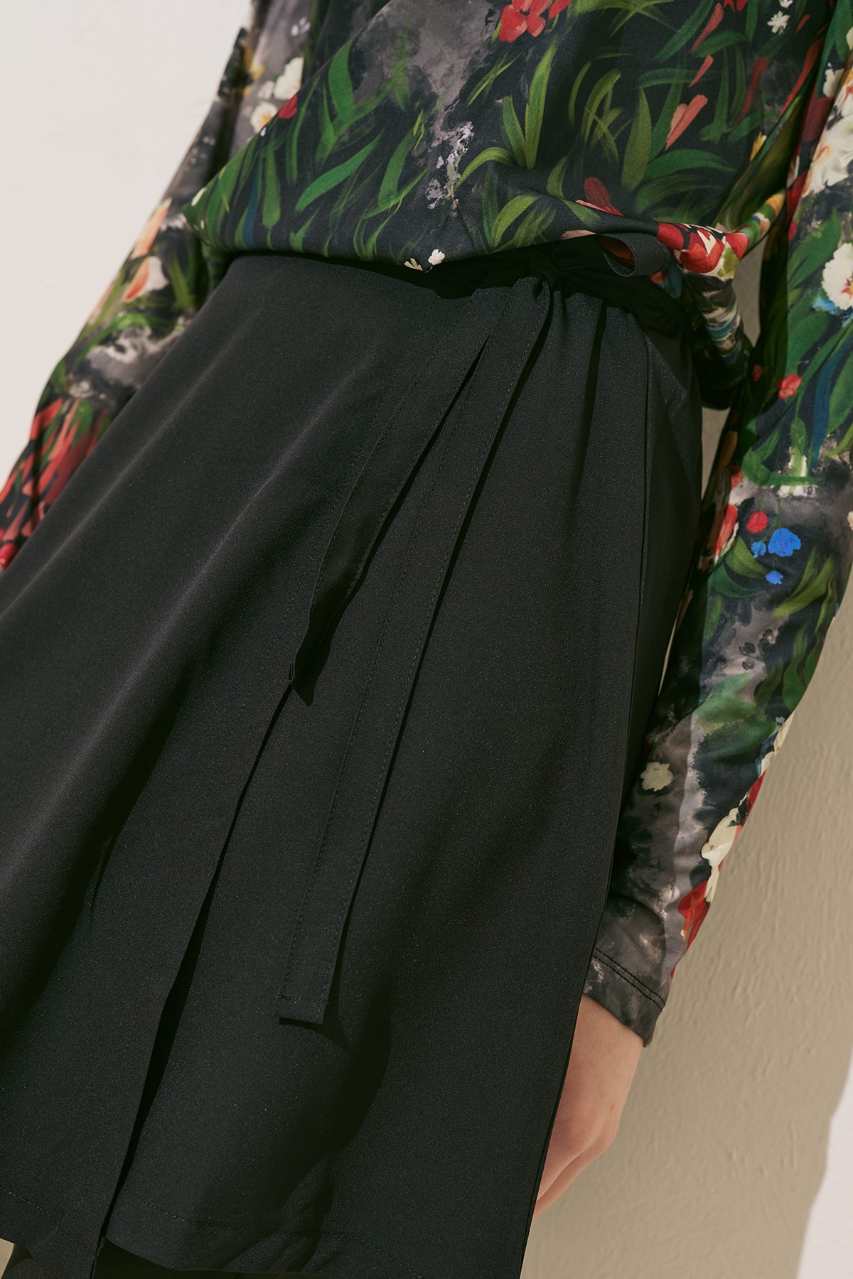 DESENLİ ANVELOP TESETTÜR MAYO DARK GARDEN | Manuka