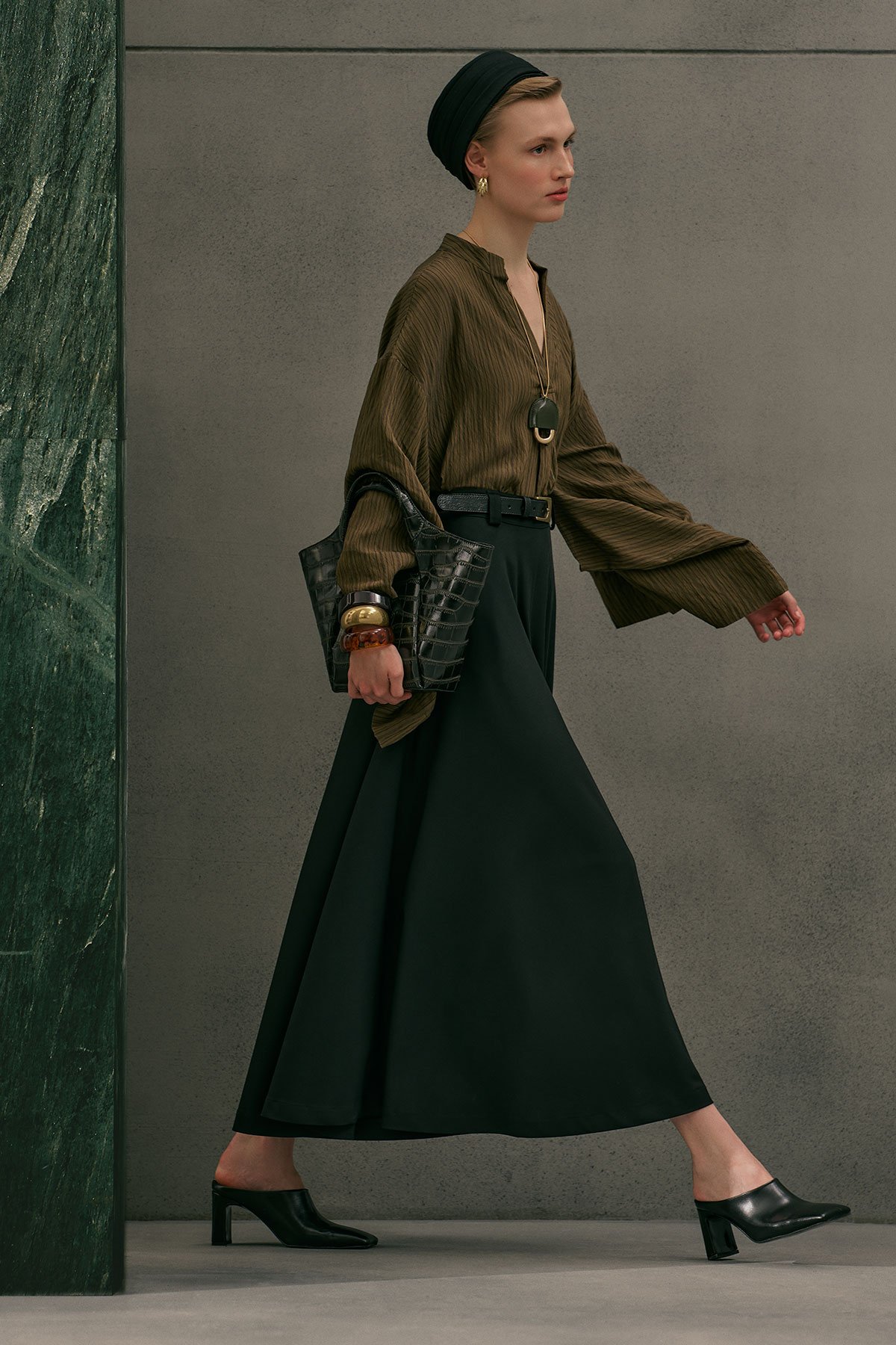 ETEK FORMLU GENİŞ PANTOLON SİYAH