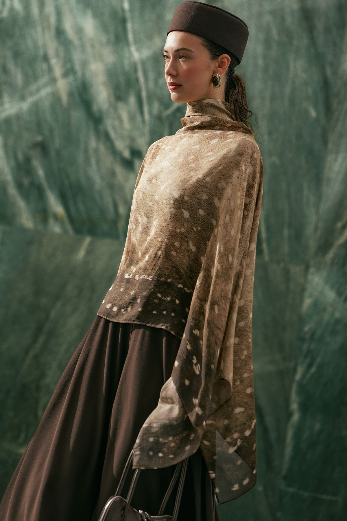 ŞAL DETAYLI DESENLİ BLUZ CEYLAN