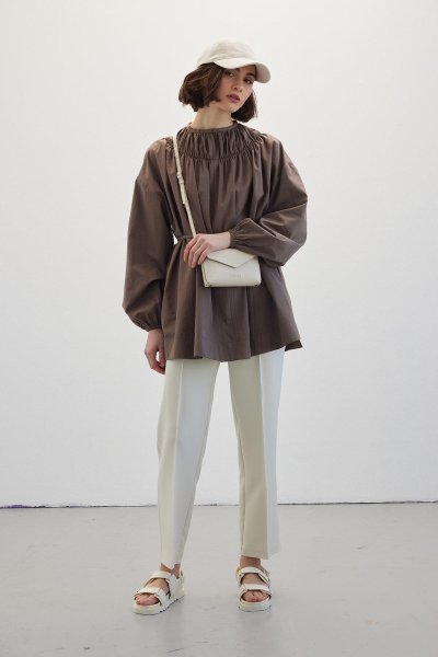 YAKASI BÜZGÜLÜ TUNİK KAHVERENGİ 