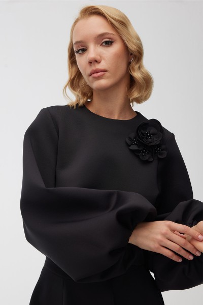BLOUSE WITH BALLOON SLEEVE BROOCHES BLACK 