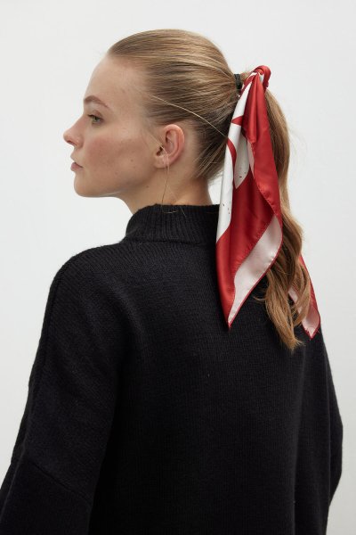 DESENLİ SATEN BOYUN FULARI MIA 