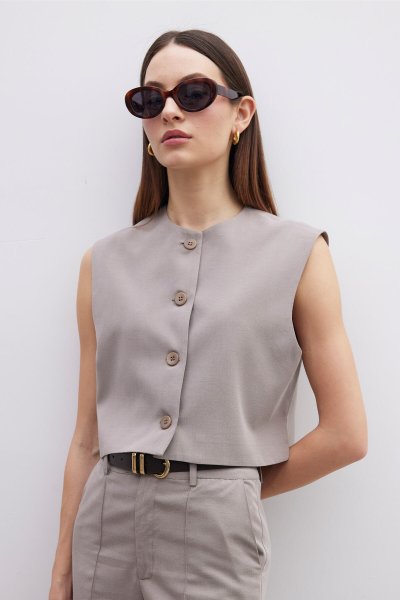 ÖNDEN DÜĞMELİ KISA YELEK VİZON 