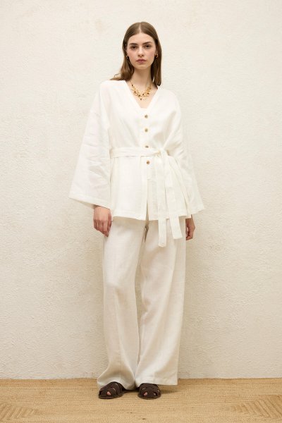 DÜĞMELİ KETEN GÖMLEK EKRU 