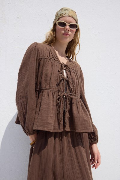 TIE DETAIL MUSLIN BLOUSE BROWN 