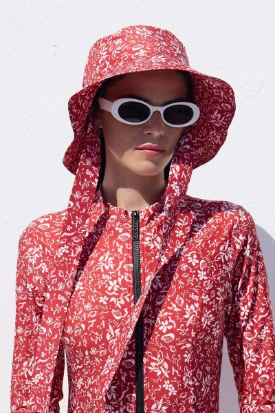 TIE BUCKET HAT RED SHELL 