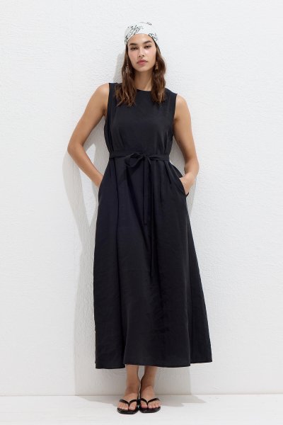 TENCEL COMFORTABLE SLEEVELESS DRESS BLACK 