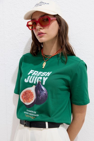 DİKİŞ DETAYLI BASKILI TSHIRT FRESH 