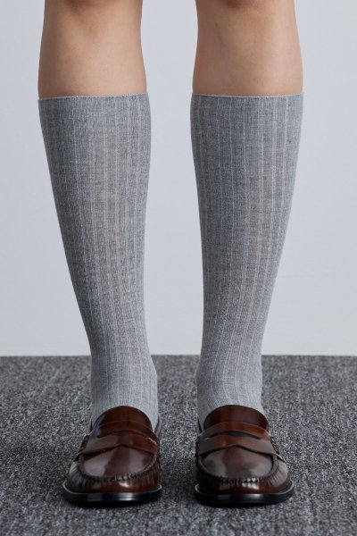 RUBBLED LONG SOCKS GRAY 