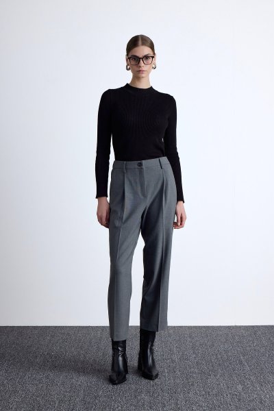 CLASSIC CUT PLEATED DETAIL TROUSERS GRAY 