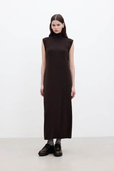 SLEEVELESS HIGH COLLAR KNITWEAR DRESS BROWN 