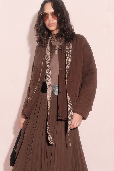 DÜĞMELİ KISA KAPİTONE MONT ACI KAHVE 