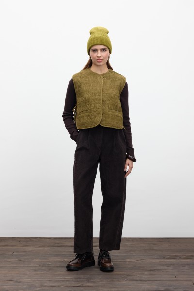 KAPİTONE NAKIŞLI YELEK YEŞİL 