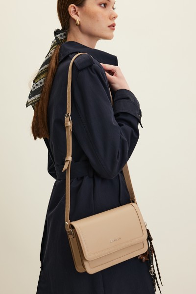 KAPAKLI OMUZ ÇANTASI VİZON 