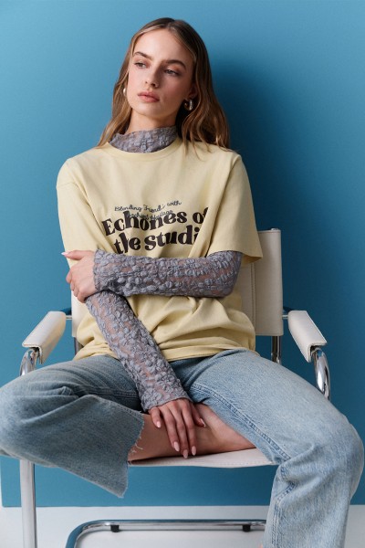 YIKAMA EFEKTLİ KISA KOLLU TSHIRT SARI 