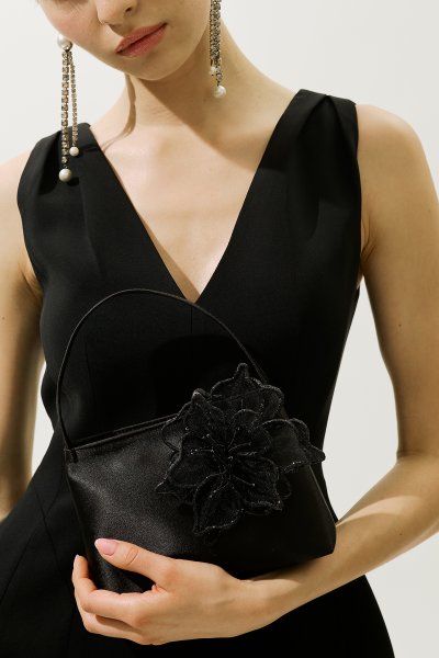 FLOWER DETAIL MINI EVENING BAG BLACK 
