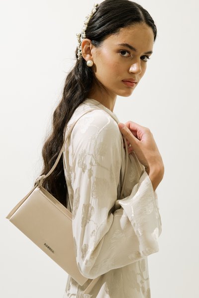 SATIN MINI BAGUETTE EVENING BAG GOLD 