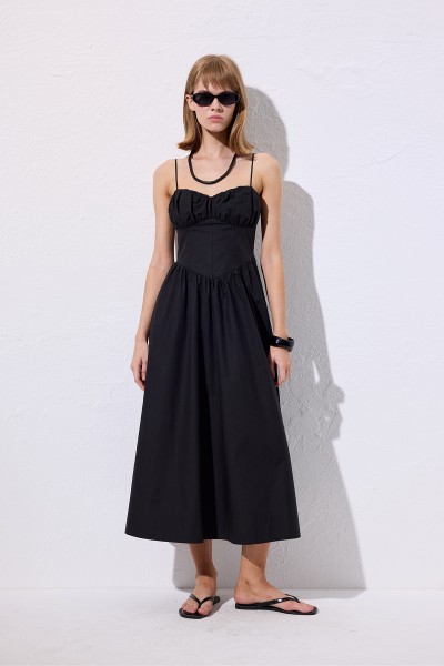 BÜZGÜLÜ KORSAJLI ELBİSE SİYAH 