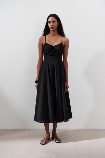 BÜZGÜ DETAYLI ASKILI ELBİSE SİYAH 