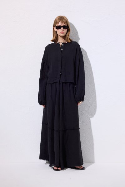 MUSLIN BALLOON SLEEVE SHORT BLOUSE BLACK 