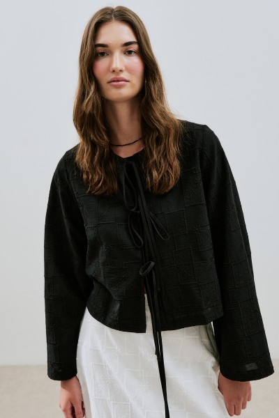 EMBROIDERED TIE-DOWN BLOUSE BLACK 