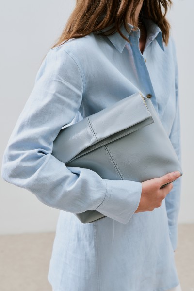BLUE LEATHER BAG WITH FLAP 