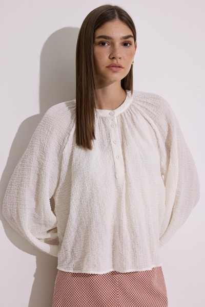 TEXTURED BUTTONED COLLAR BLOUSE ECRU 